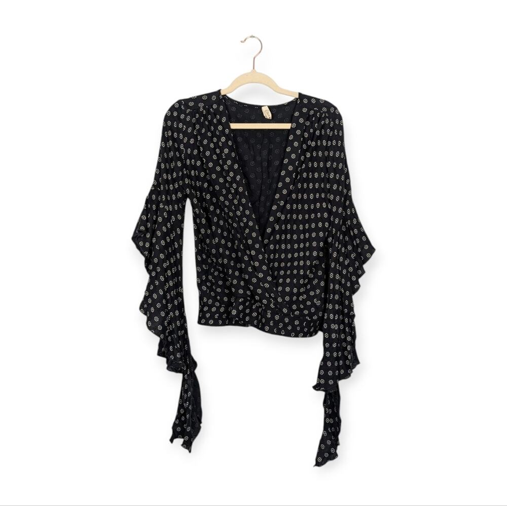 Elan Black & White Flower Print Split Sleeve Surplice Blouse Size S